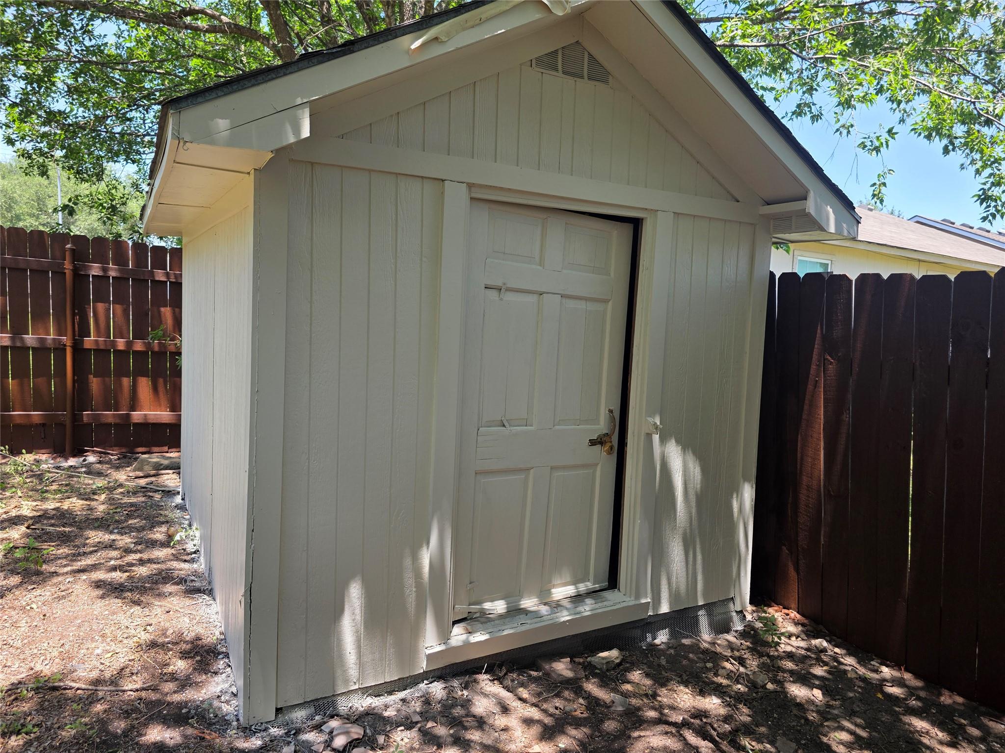 11602 Maybach Dr Property Photo 30