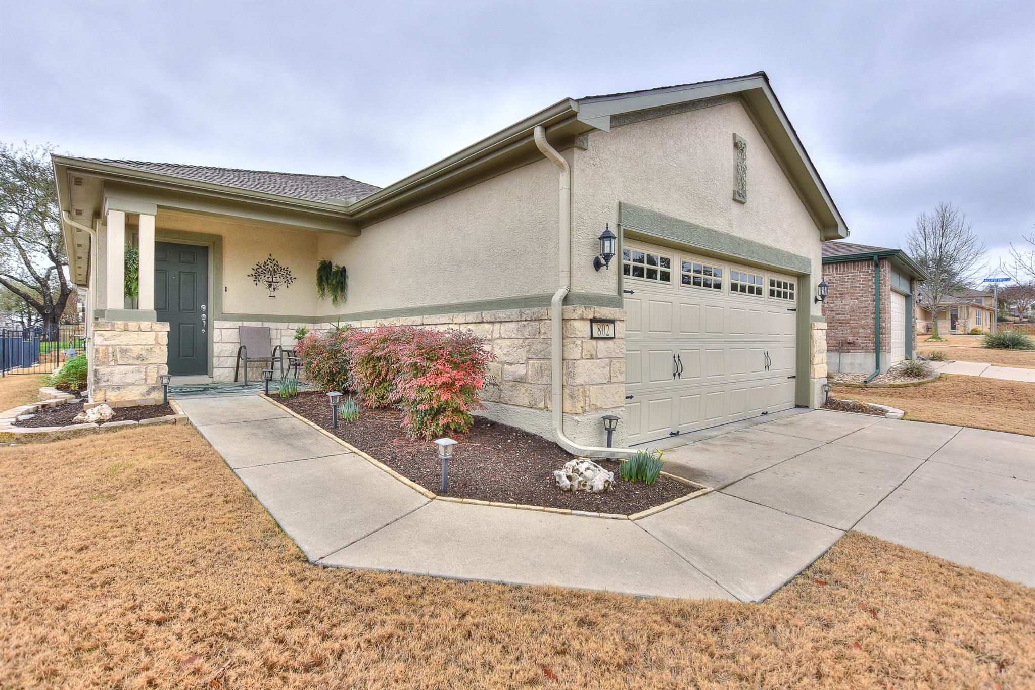 802 Salado Creek Ln Property Photo 4