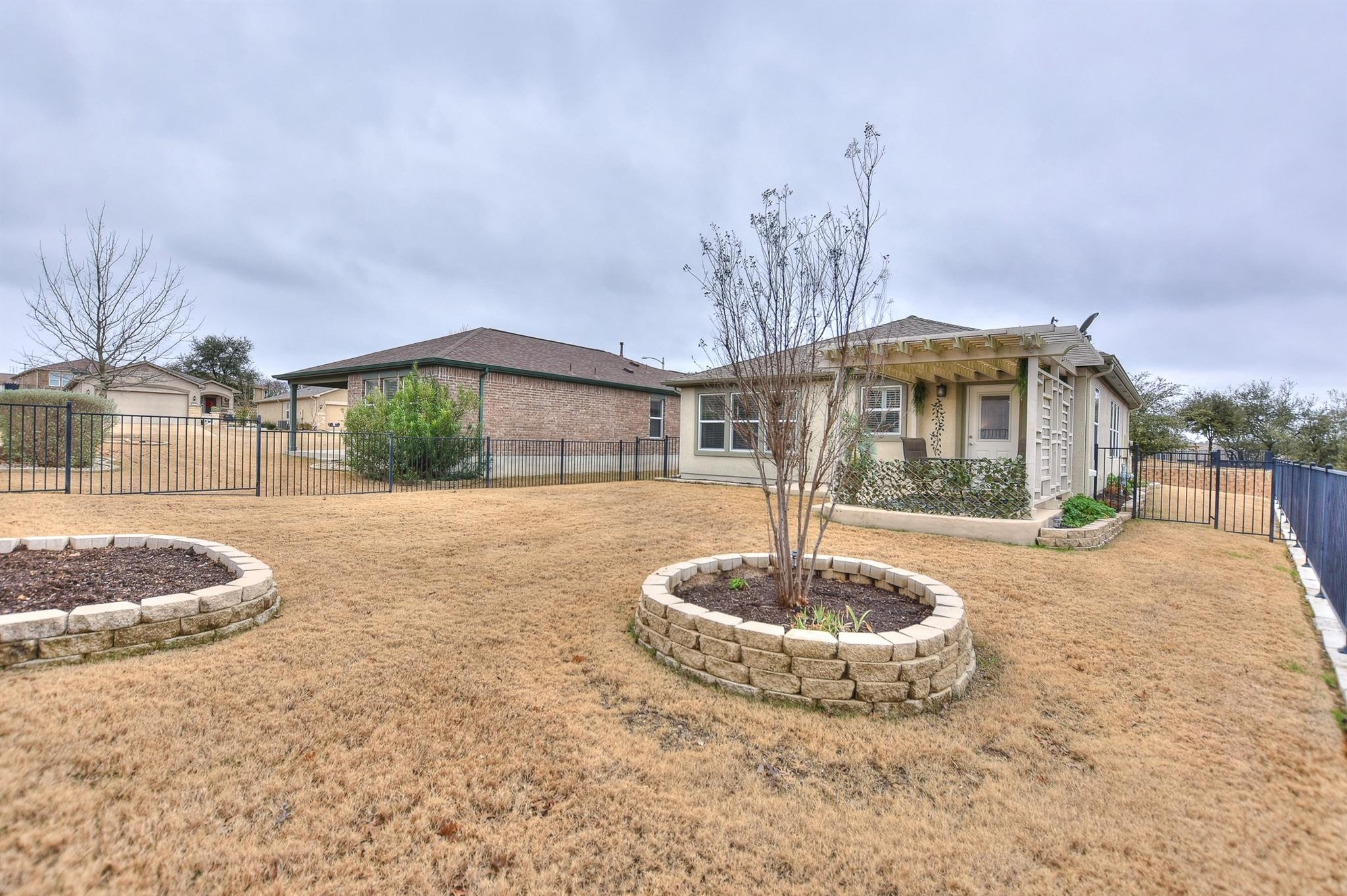802 Salado Creek Ln Property Photo 28