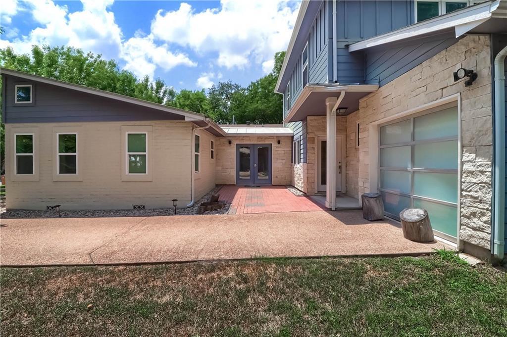 900 Capitol Ct Property Photo 1