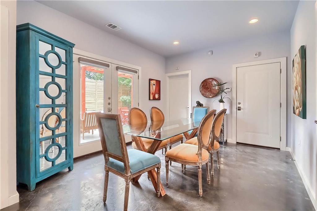 900 Capitol Ct Property Photo 13