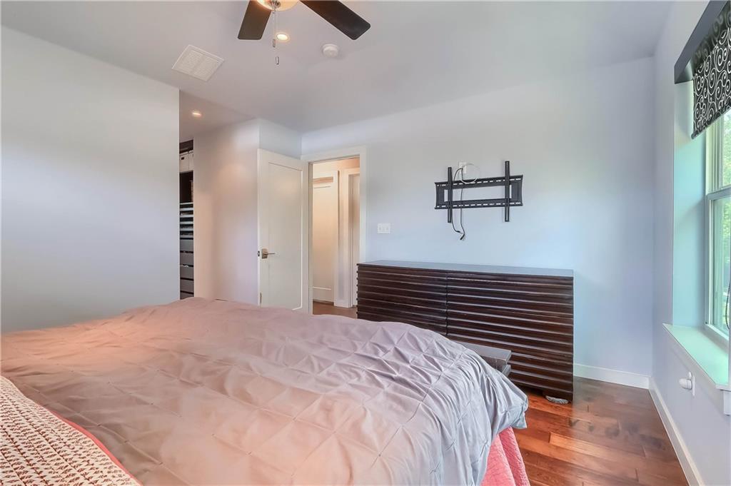 900 Capitol Ct Property Photo 26
