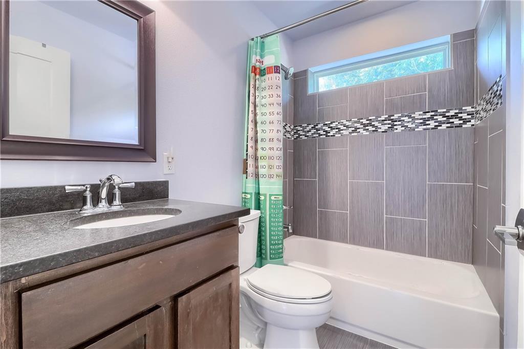 900 Capitol Ct Property Photo 35