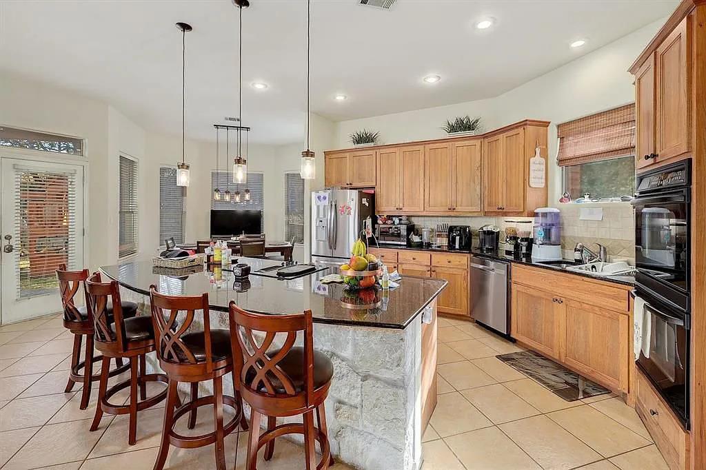 101 Cheerful Ct Property Photo 7