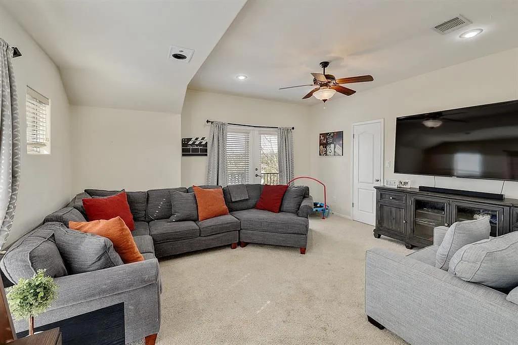 101 Cheerful Ct Property Photo 11