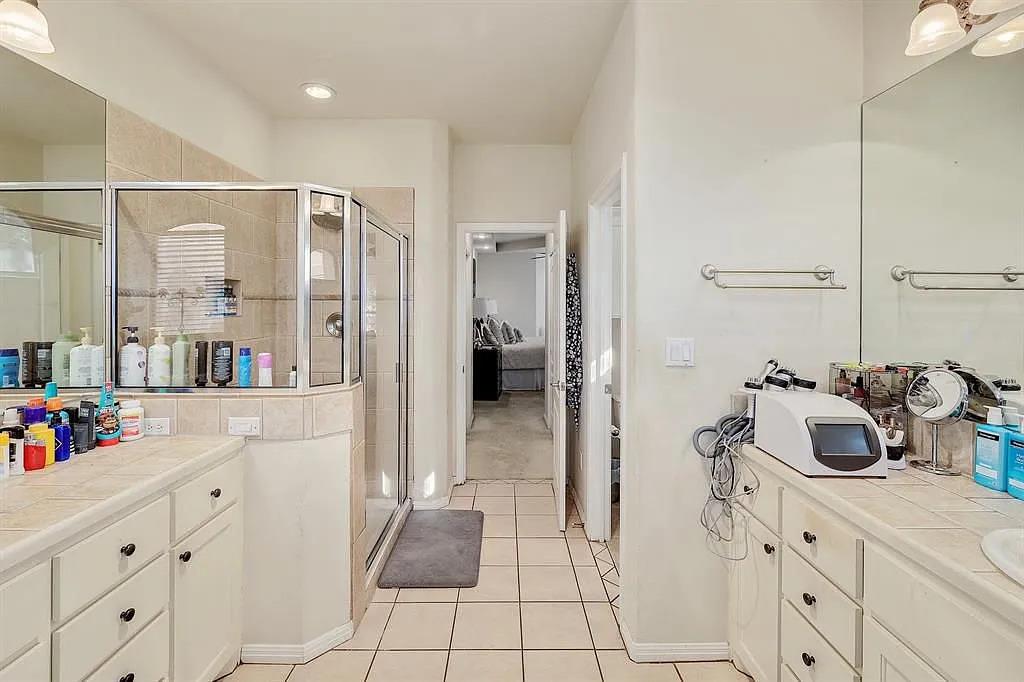 101 Cheerful Ct Property Photo 13