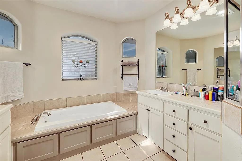 101 Cheerful Ct Property Photo 14