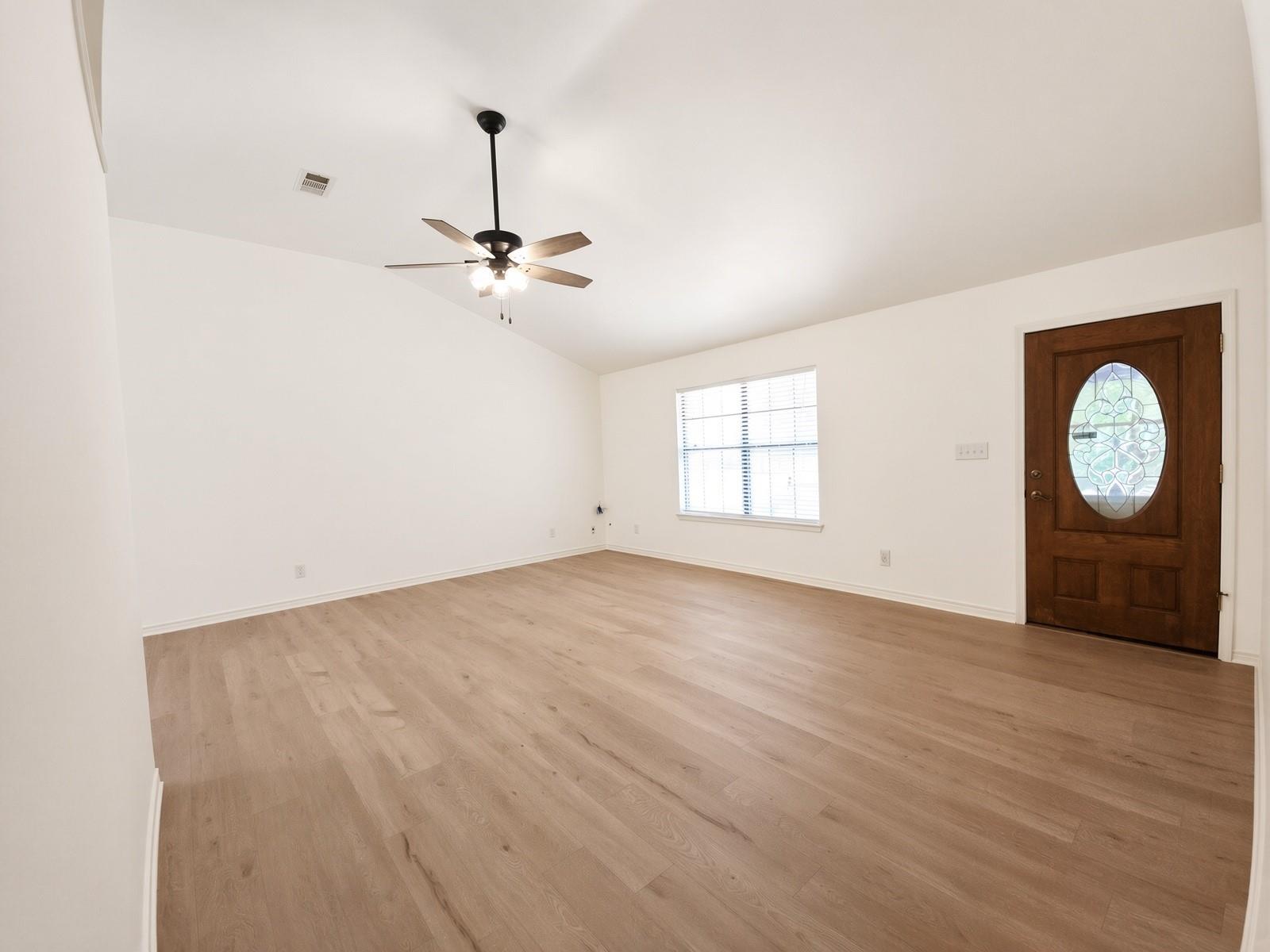 15 Las Flores Dr Property Photo 4