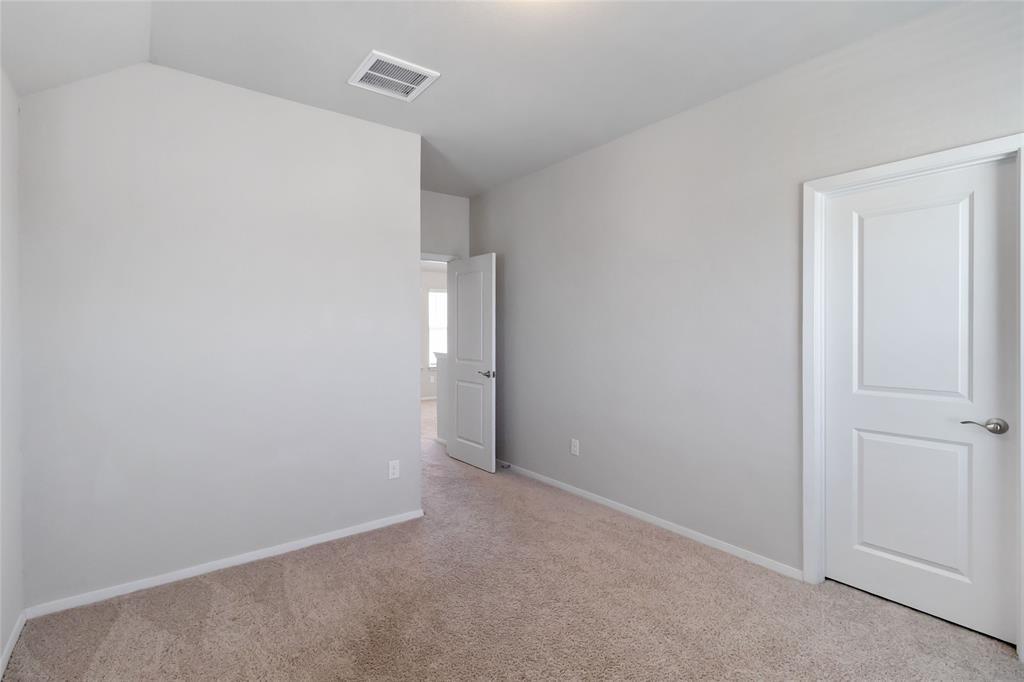 5613 Respinto Dr Property Photo 14