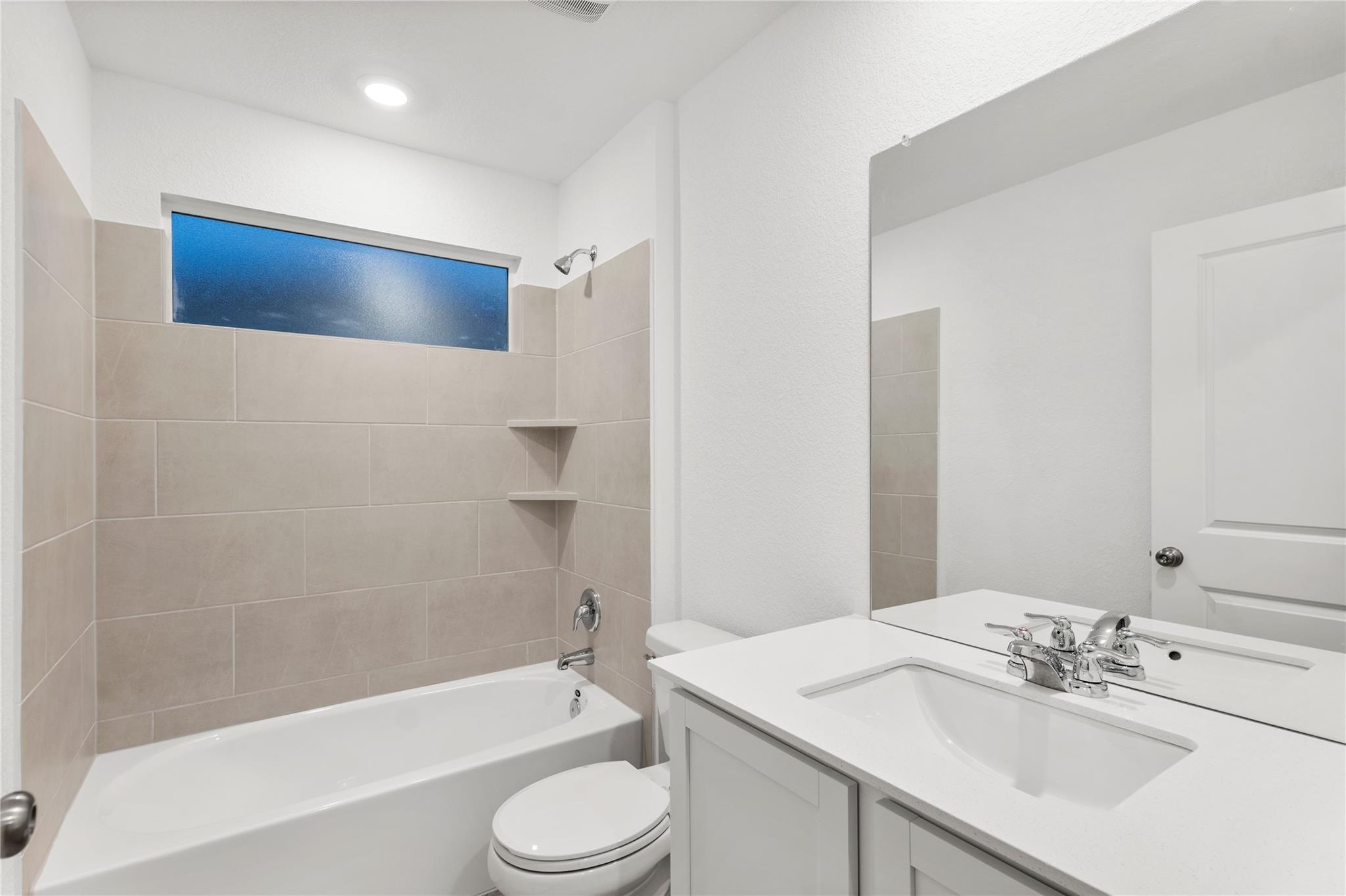 161 Keefer None Property Photo 22