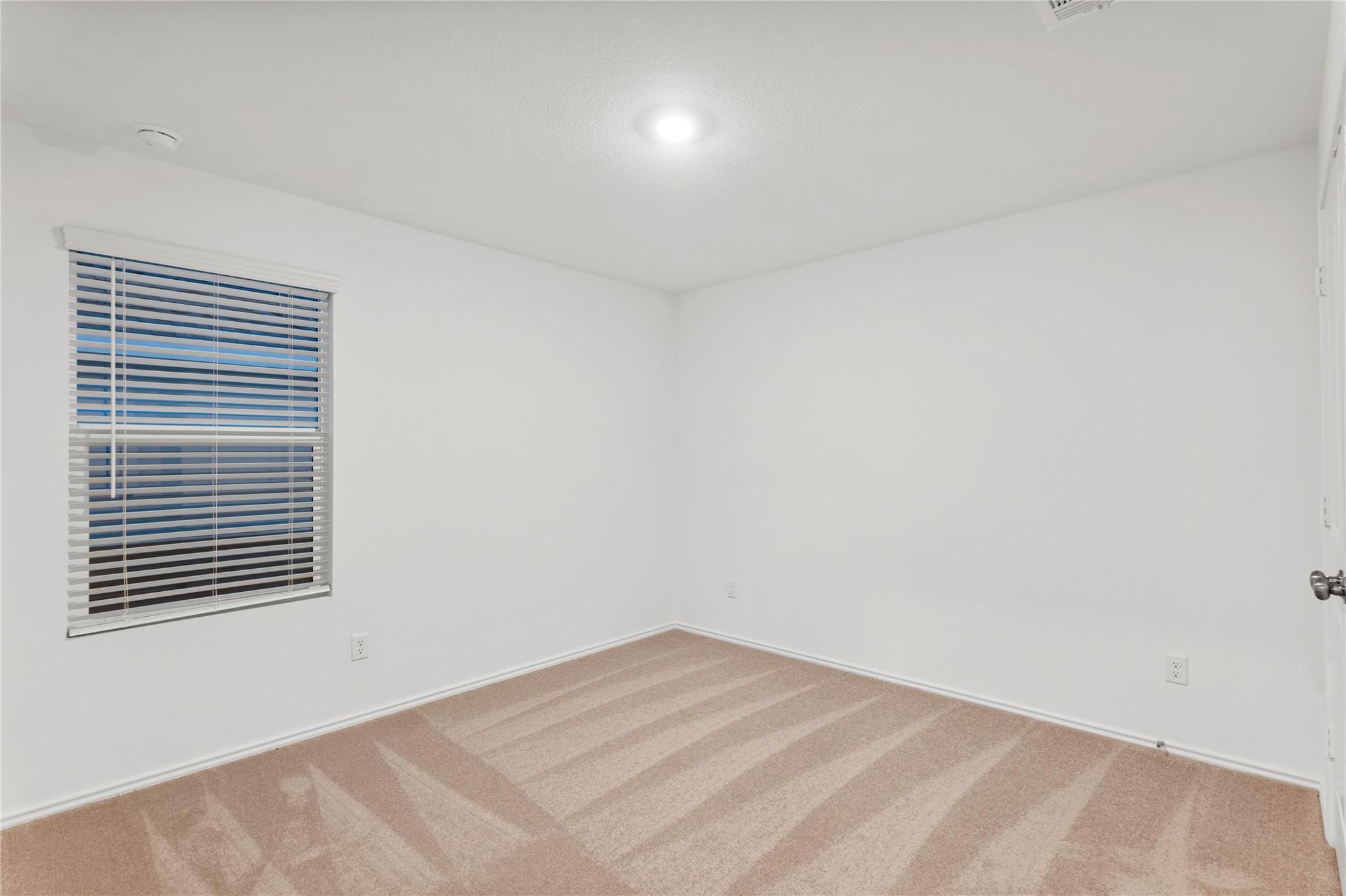 161 Keefer None Property Photo 23