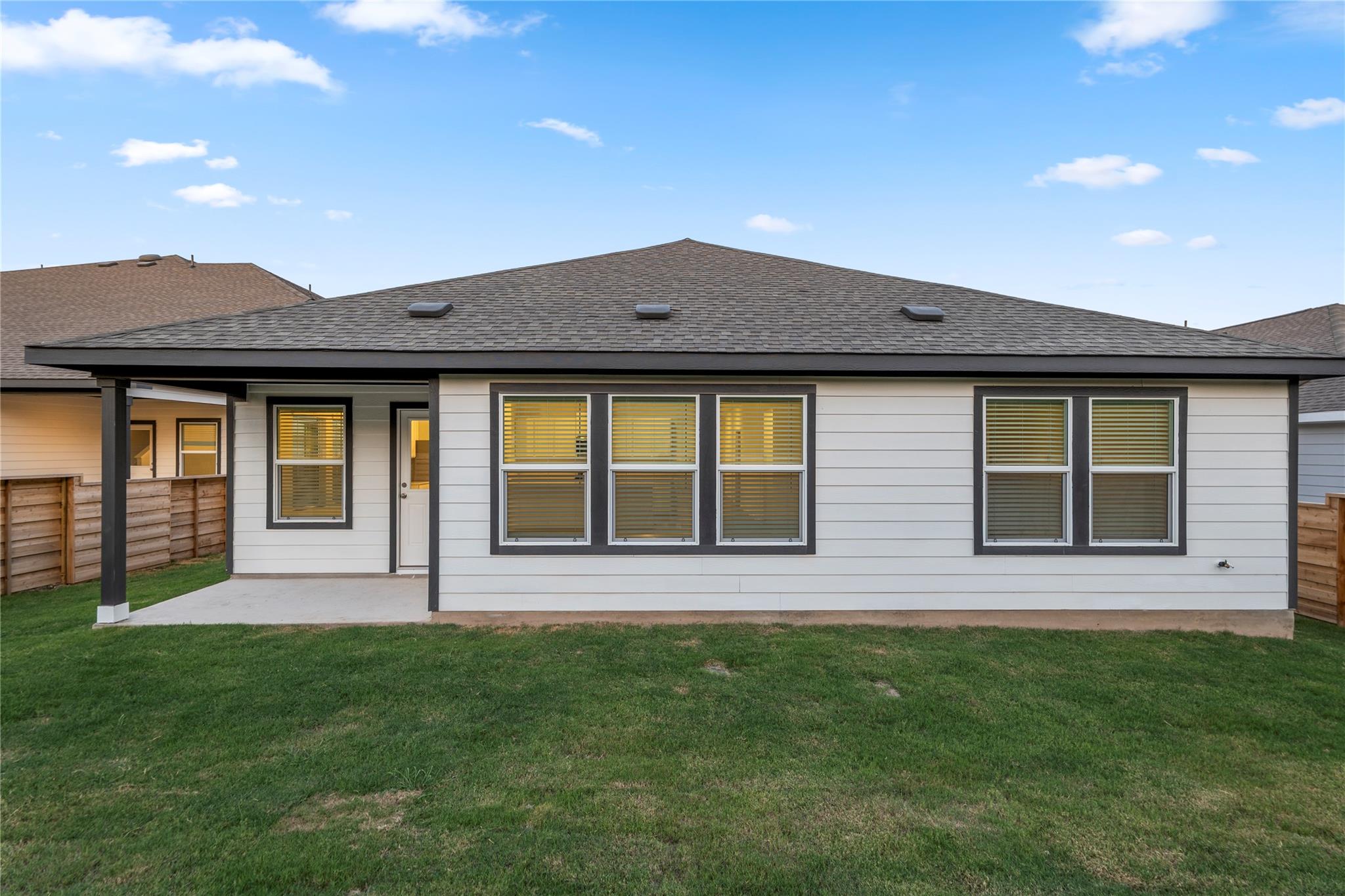 161 Keefer None Property Photo 33