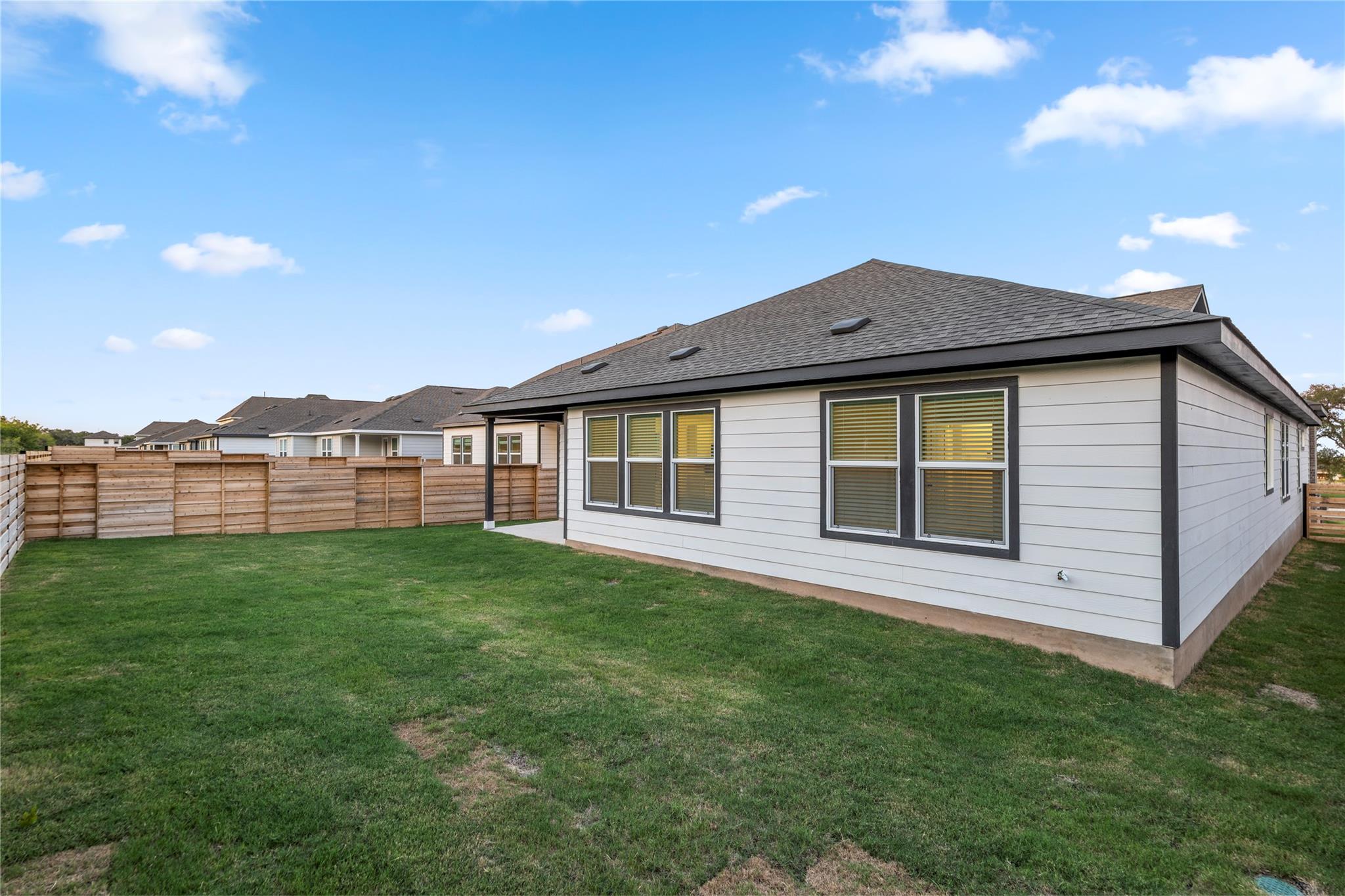 161 Keefer None Property Photo 34