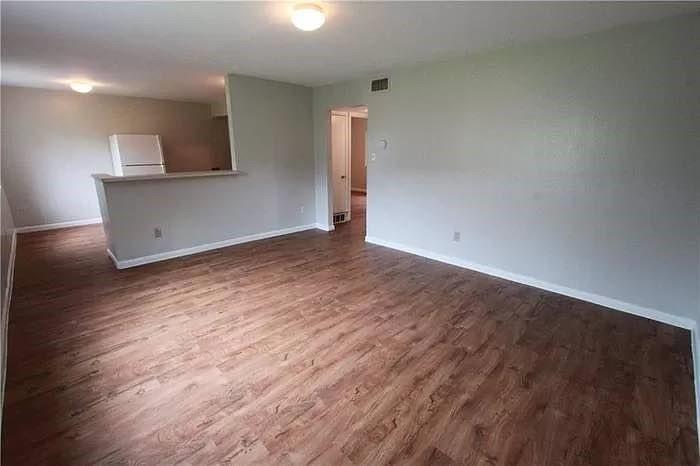 7206 Twin Crest Dr #102 Property Photo 2