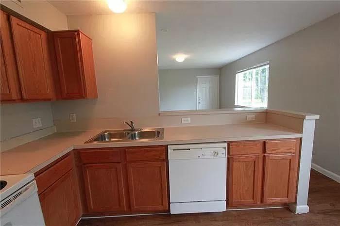7206 Twin Crest Dr #102 Property Photo 4