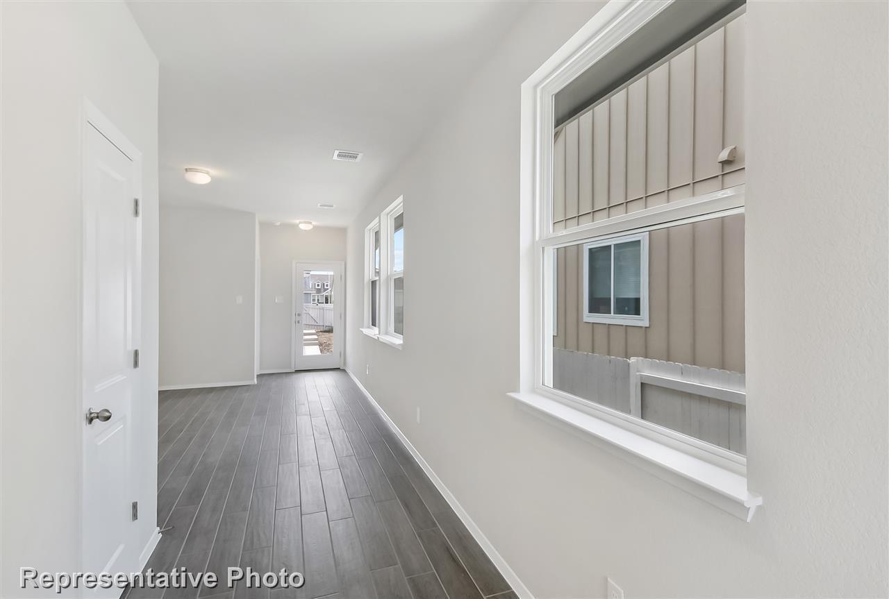 133 Keltic Dr Property Photo 16