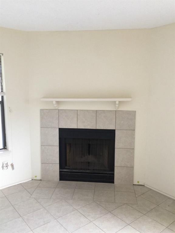 607 Luther Dr #b Property Photo 3