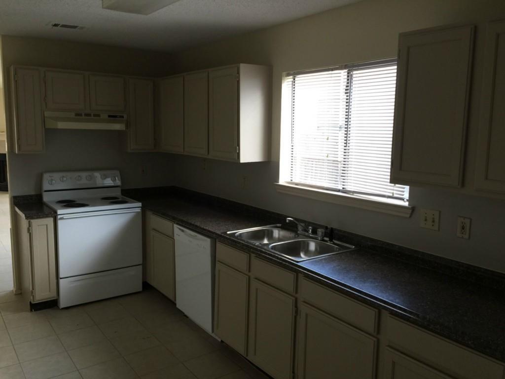 607 Luther Dr #b Property Photo 5