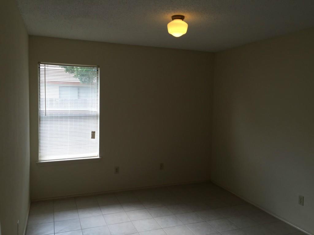 607 Luther Dr #b Property Photo 6