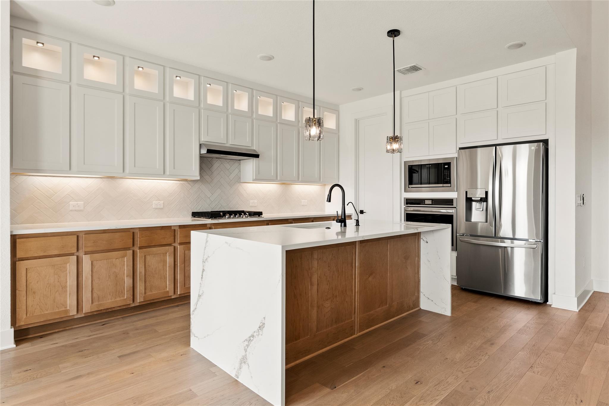8613 Aracari Cv Property Photo 3