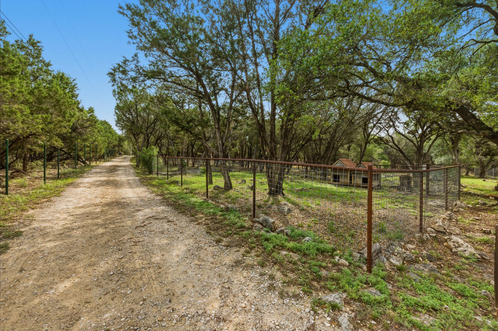 410 Cedar Bend Rd Property Photo 13