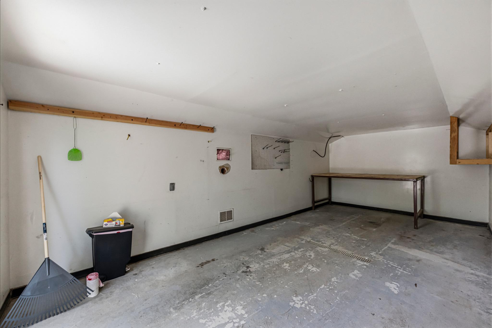 410 Cedar Bend Rd Property Photo 16