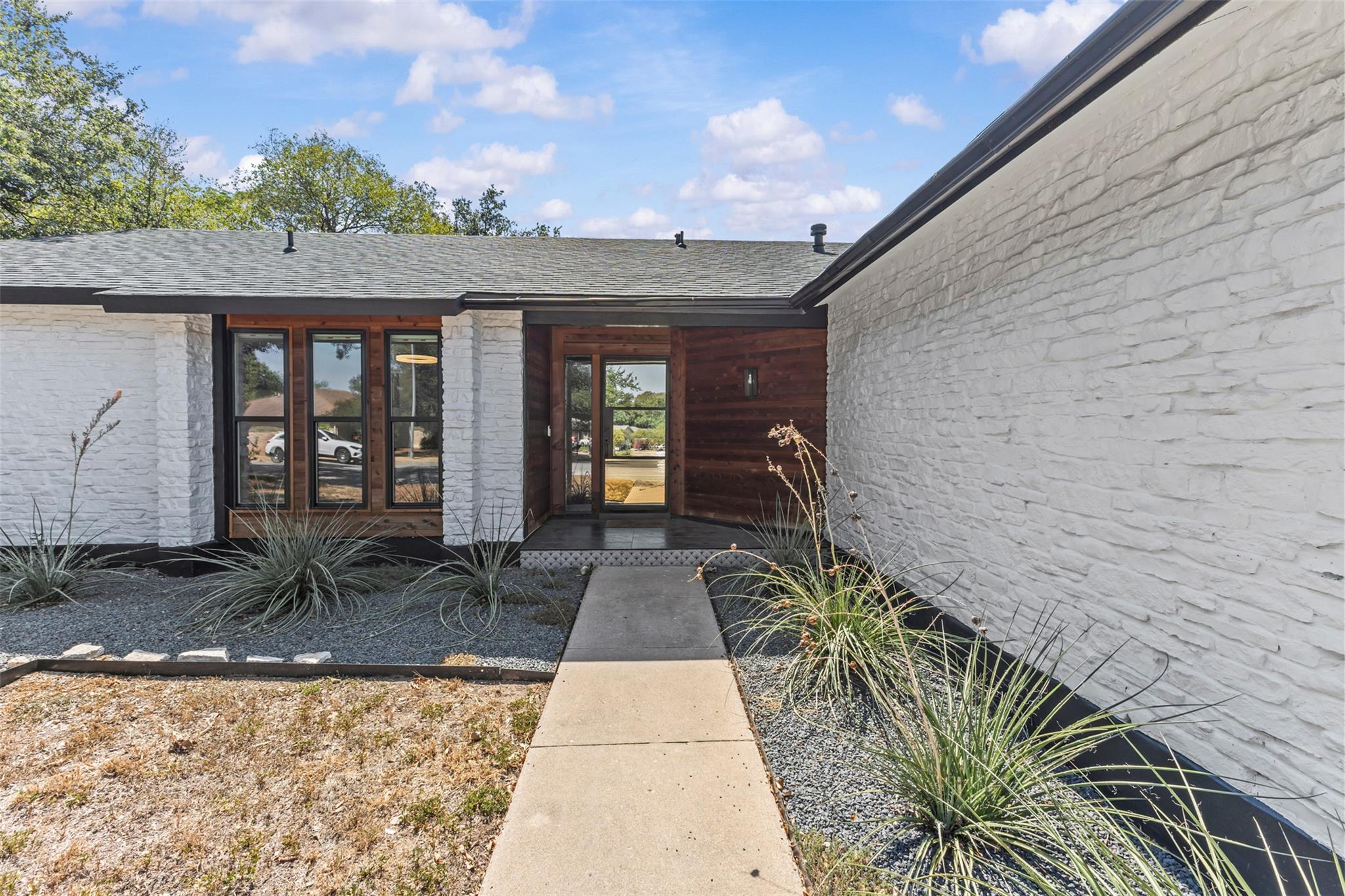 3301 Western Dr Property Photo 4