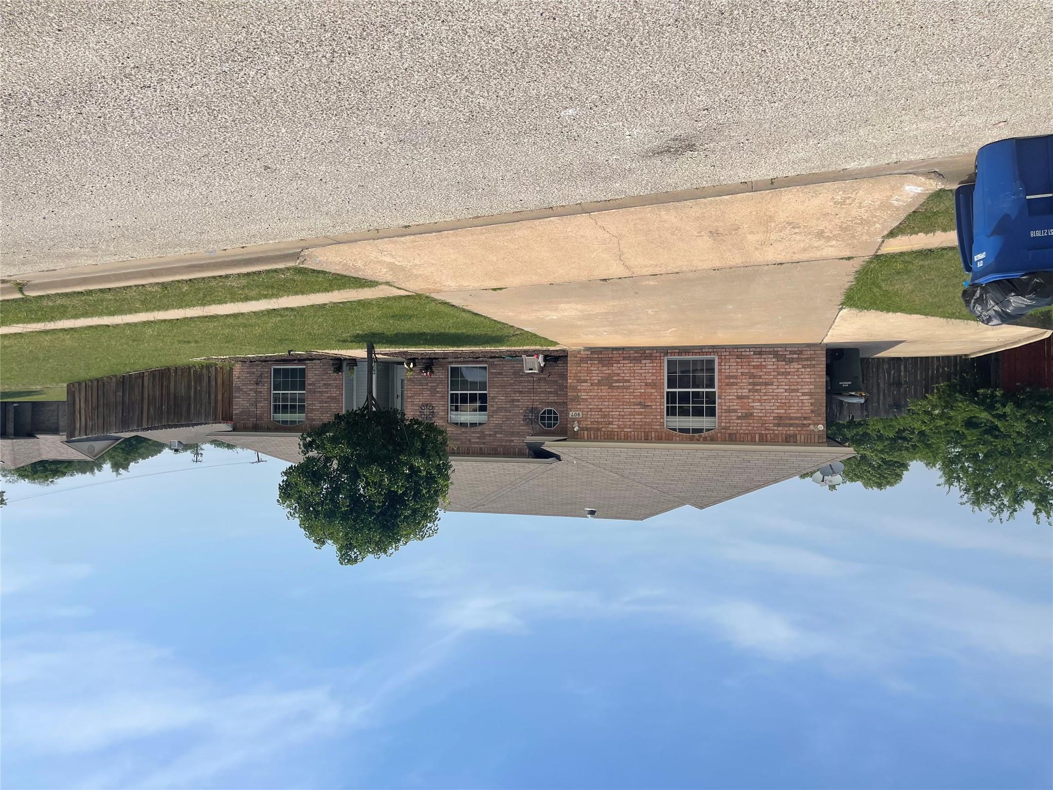 907 Vernon Dr Property Photo 1
