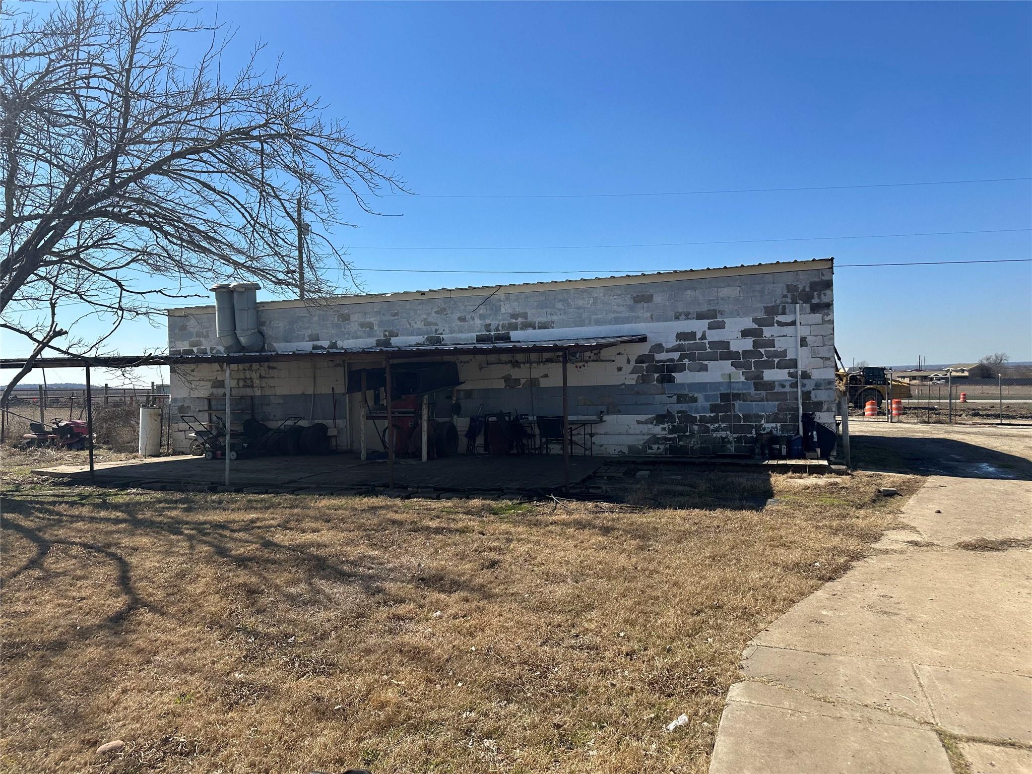 9796 E Us Highway 190 None Property Photo 23