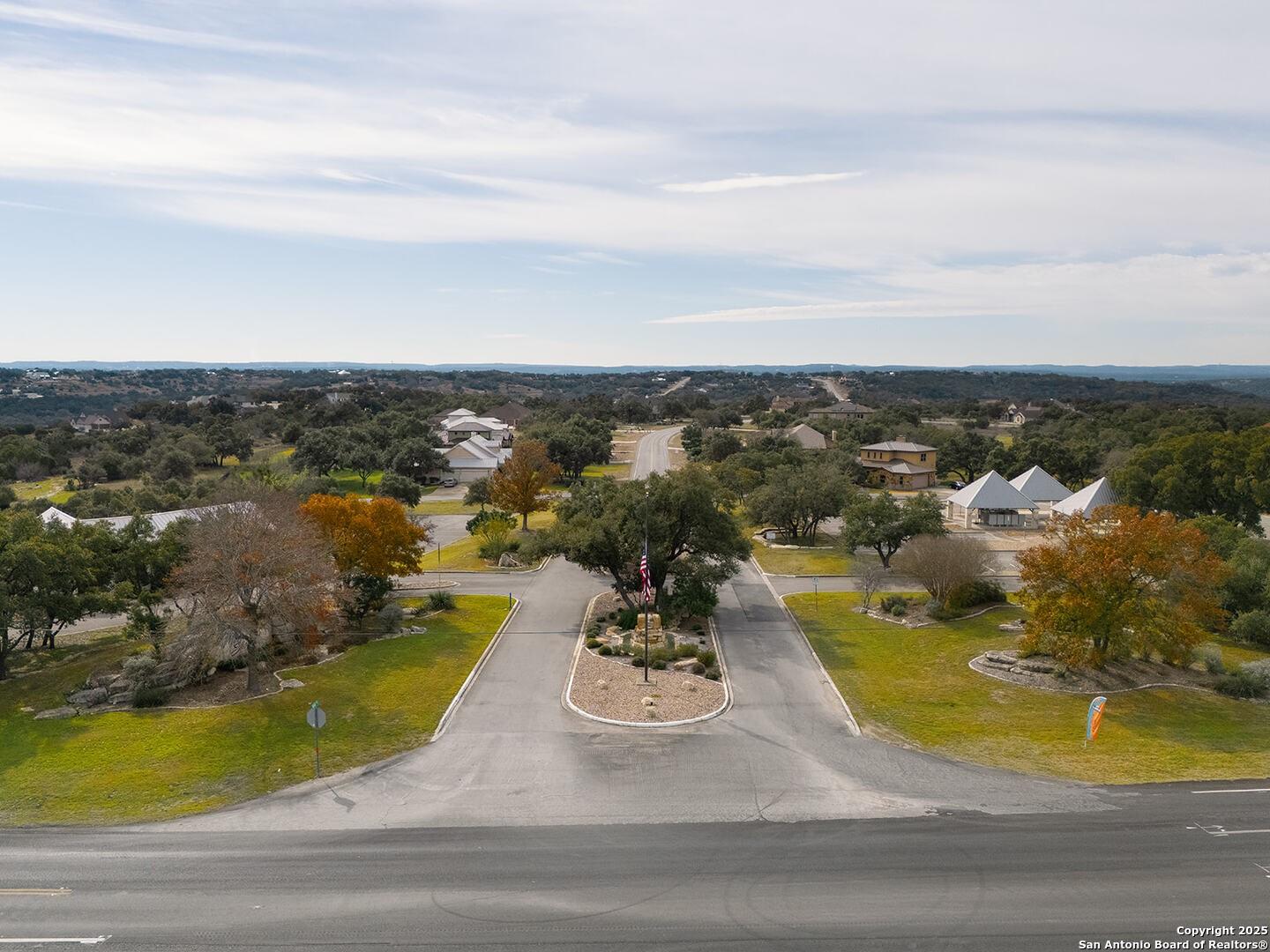 341 River Cliff Pl Property Photo 9