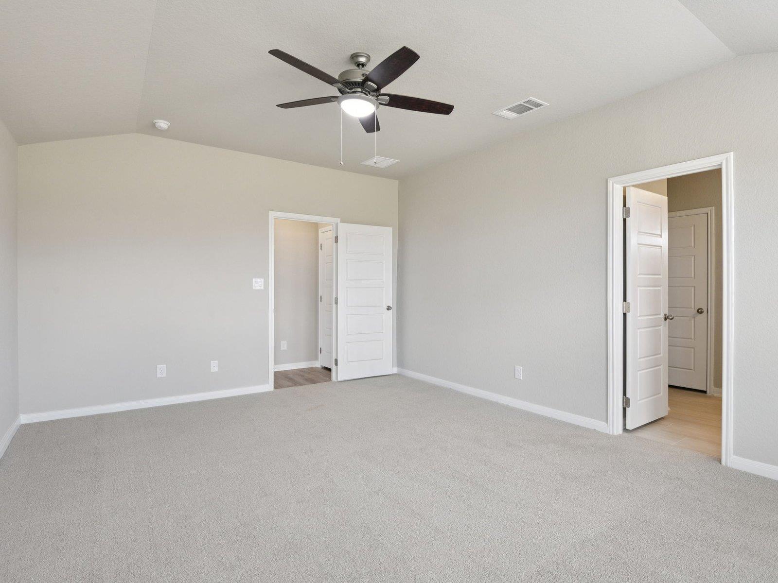 133 Sleep Holw Property Photo 4