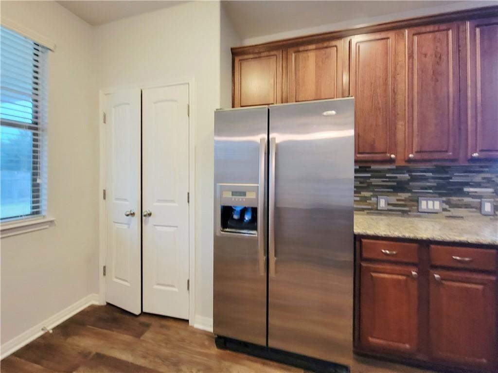 4601 Rolling Water Dr Property Photo 8