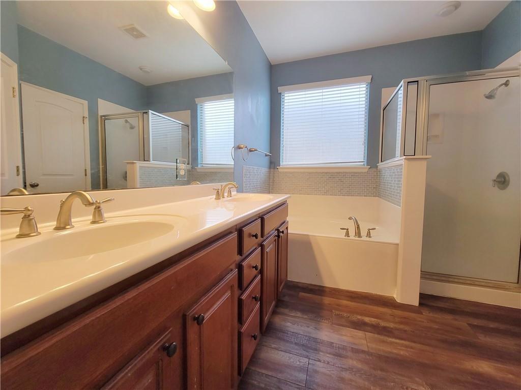 4601 Rolling Water Dr Property Photo 10