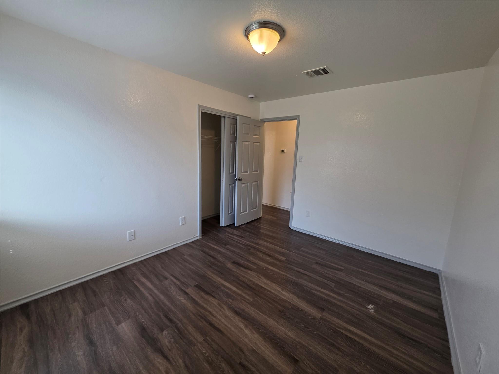 319 Riverwalk Dr Property Photo 16