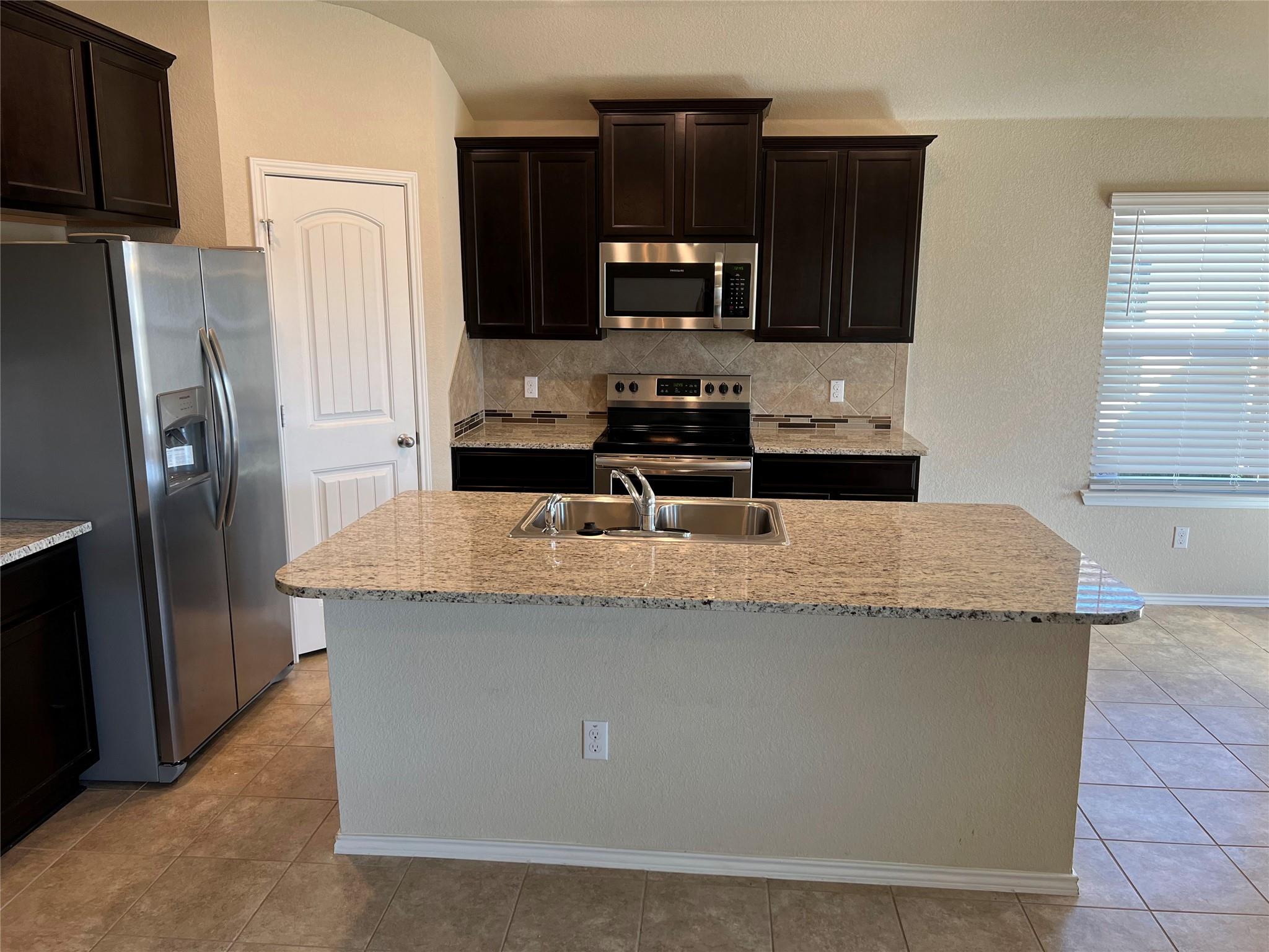 1140 Ibis Falls Loop Property Photo 15