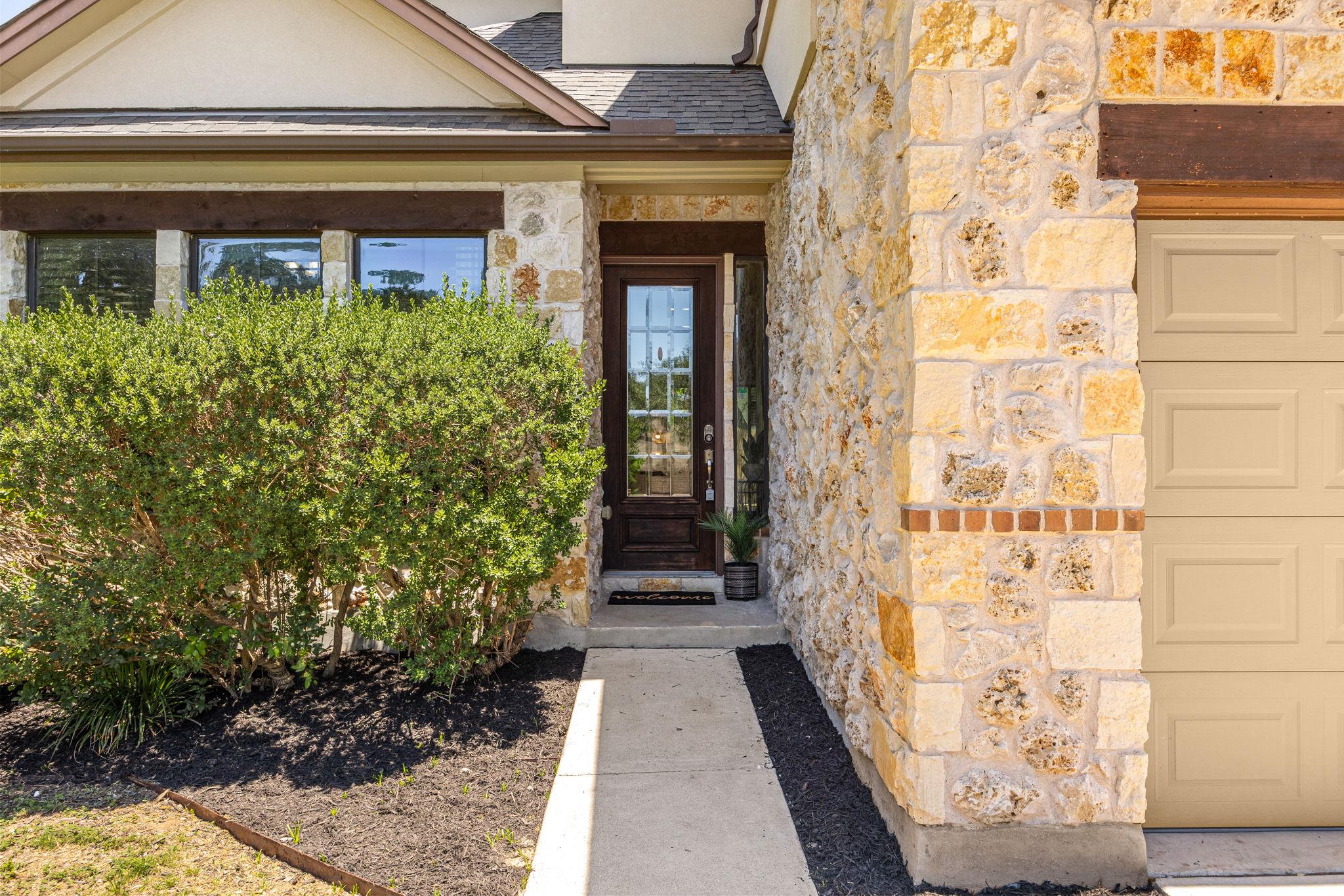 6916 Barstow Ct Property Photo 4