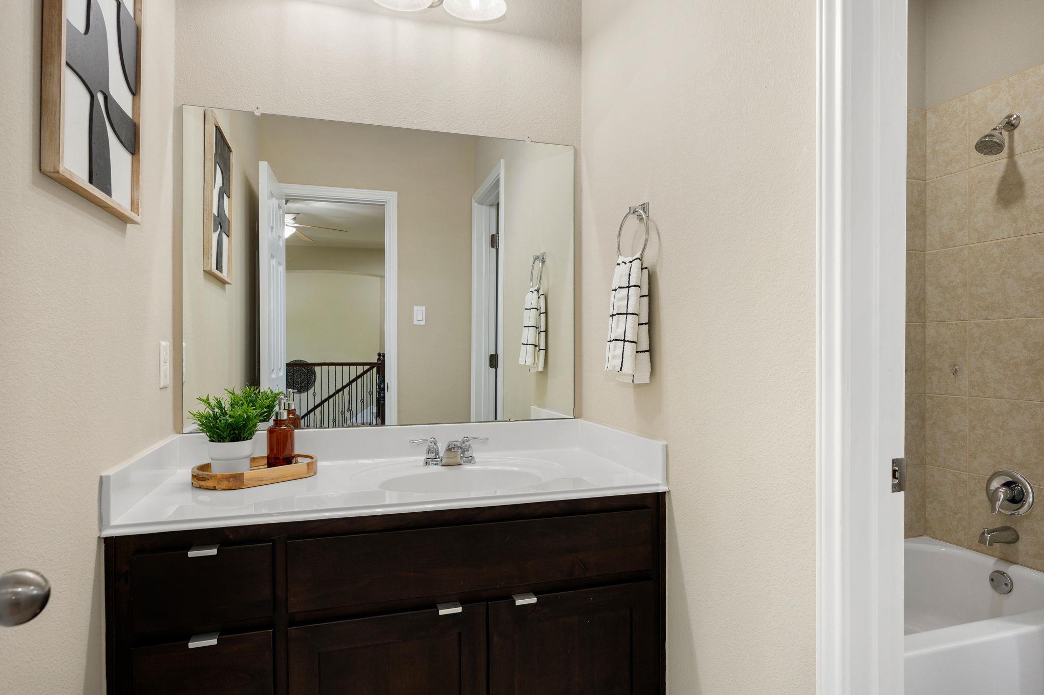 6916 Barstow Ct Property Photo 27