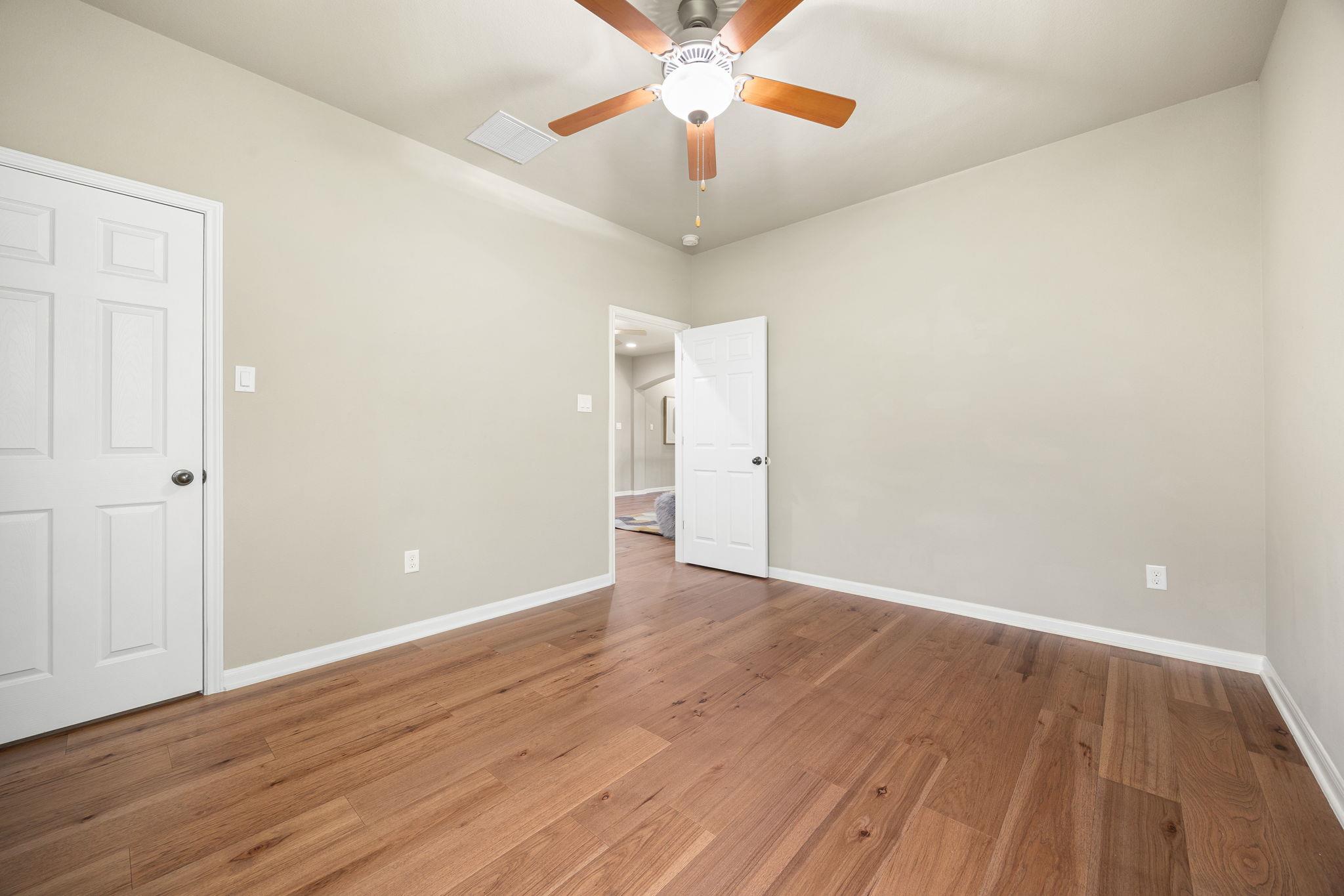 6916 Barstow Ct Property Photo 34