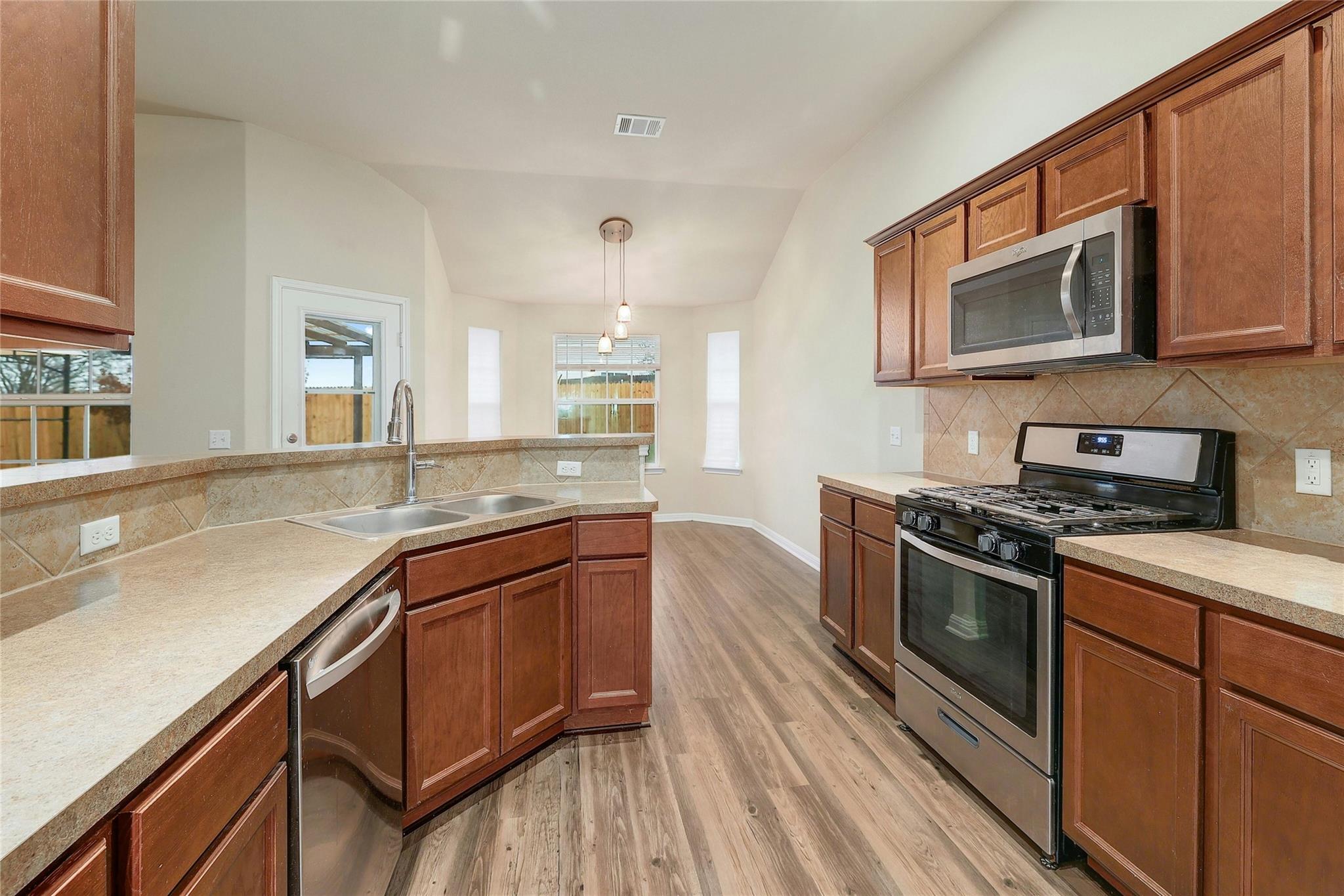 18825 Golden Eagle Way Property Photo 1