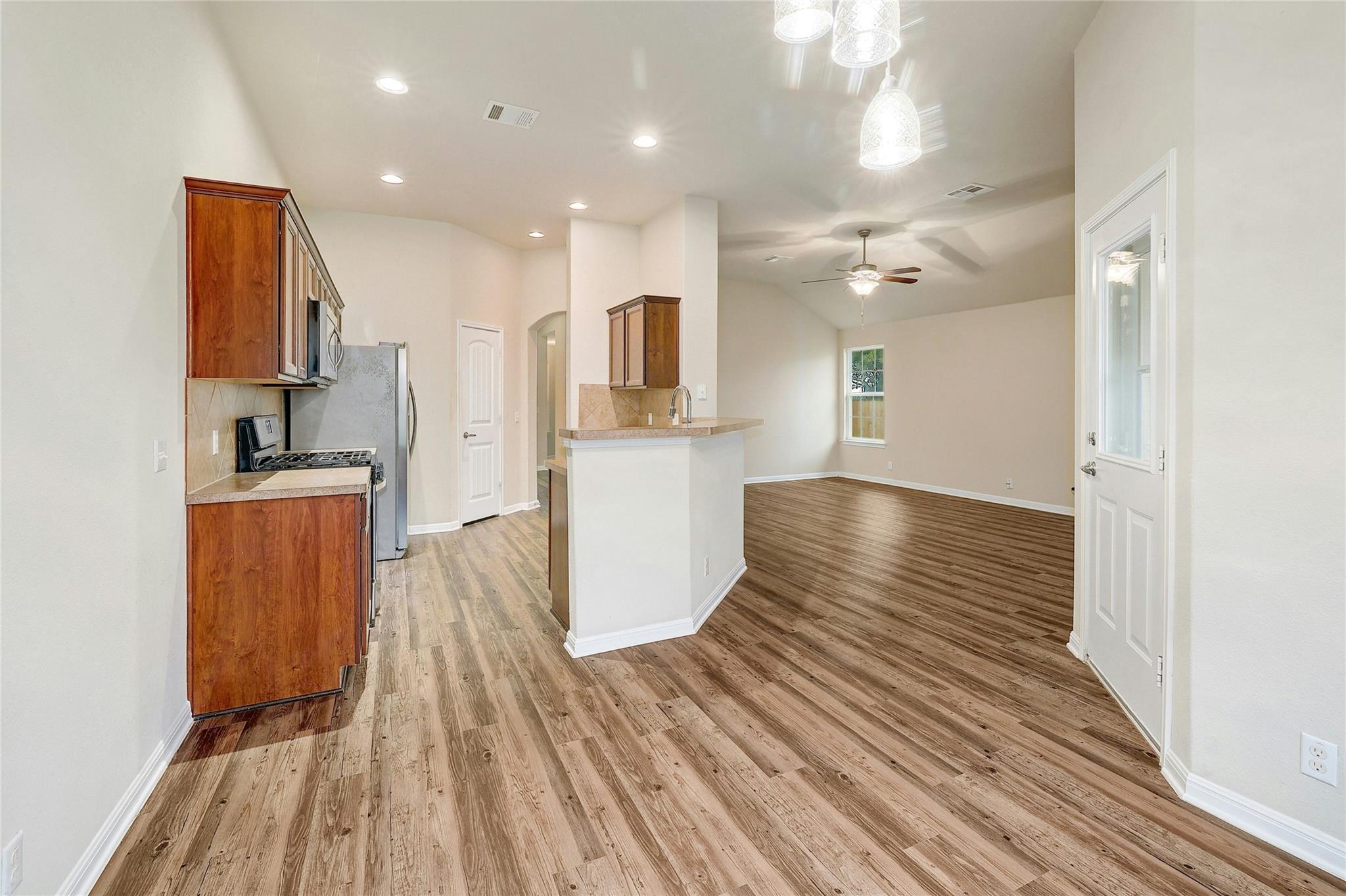 18825 Golden Eagle Way Property Photo 10