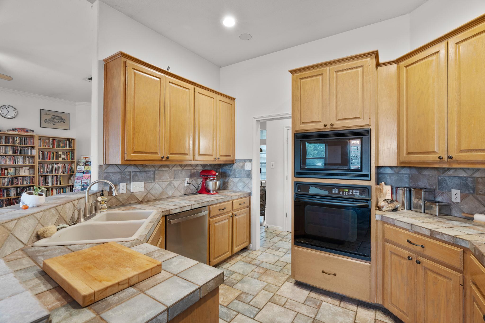216 Cherokee Trl Property Photo 12