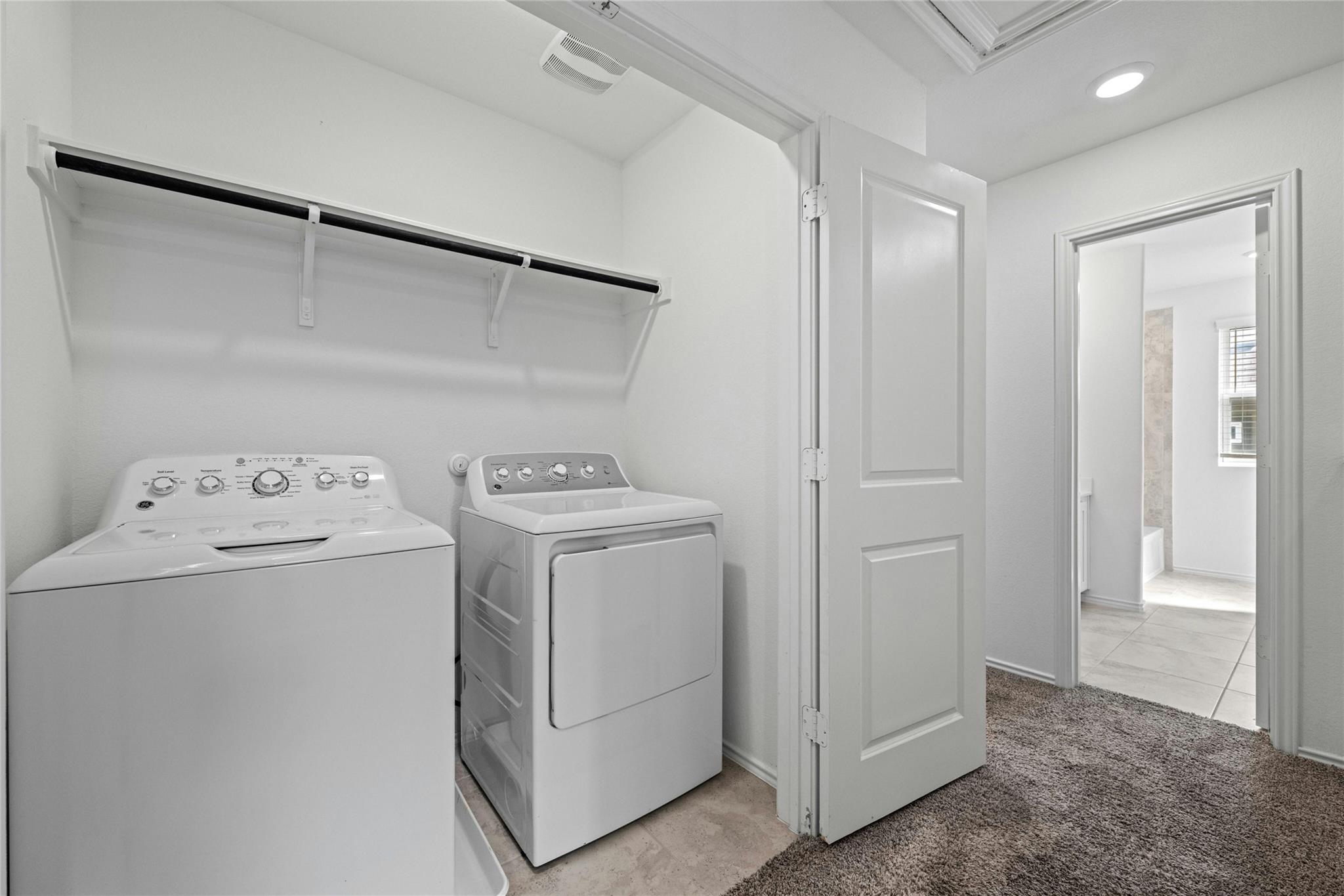 15216 Spruce Frost Cv #b Property Photo 19