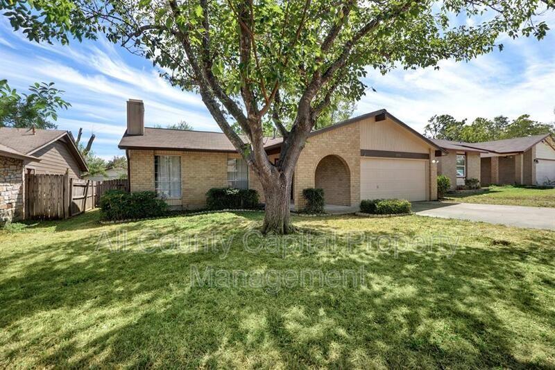 12101 Grey Fawn Path Property Photo 3