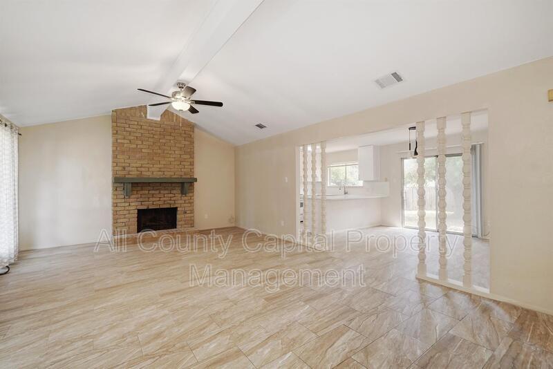 12101 Grey Fawn Path Property Photo 7