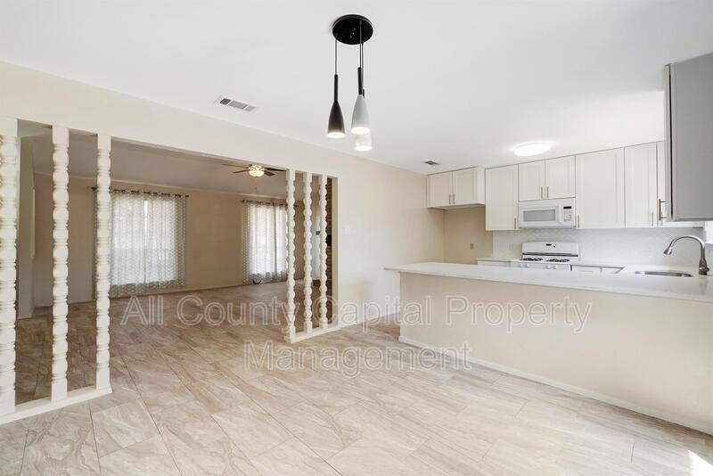 12101 Grey Fawn Path Property Photo 11