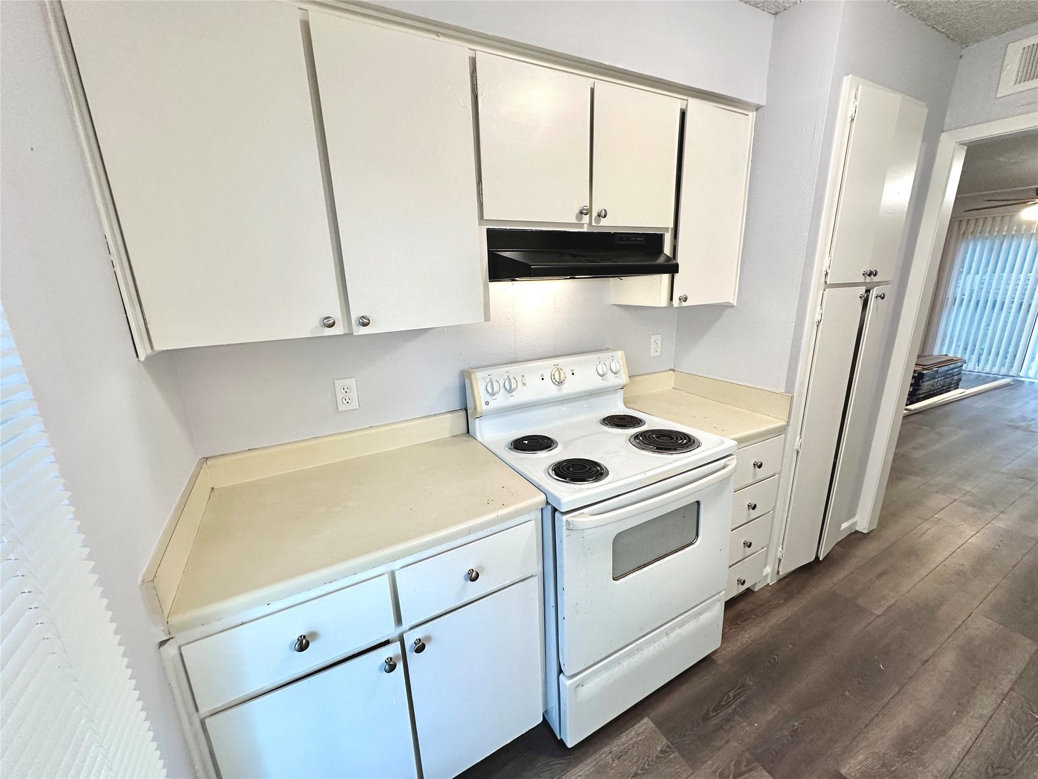 3822 Southway Dr #102 Property Photo 13