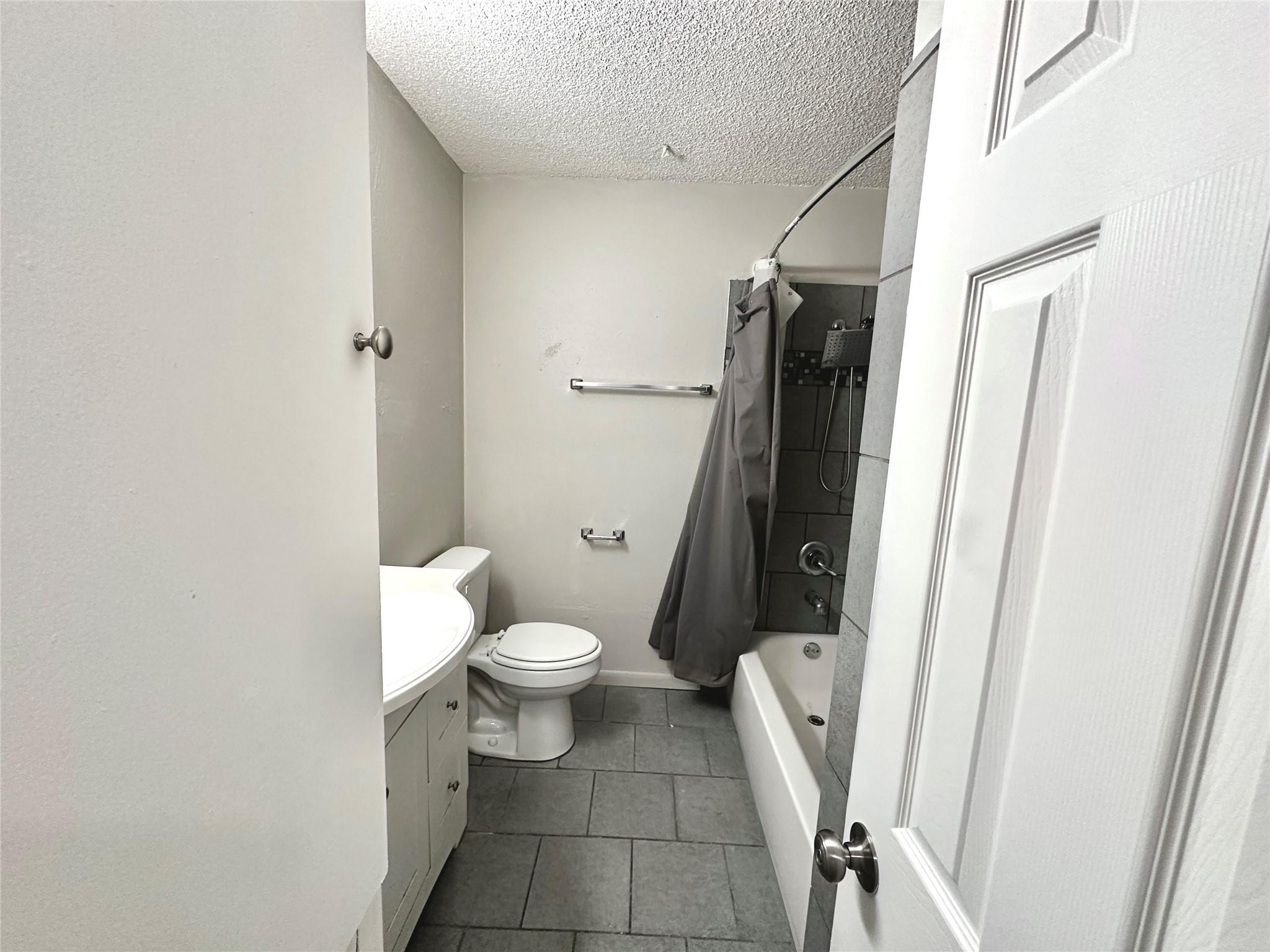 3822 Southway Dr #102 Property Photo 26
