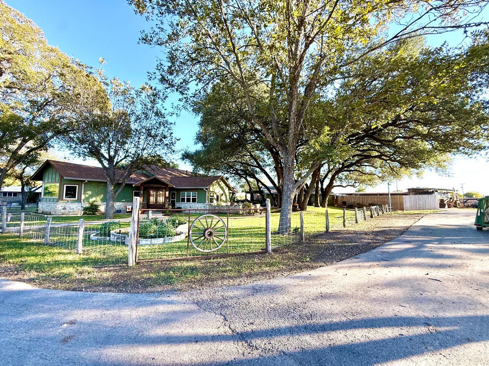 2425 Quail Foot St Property Photo 19