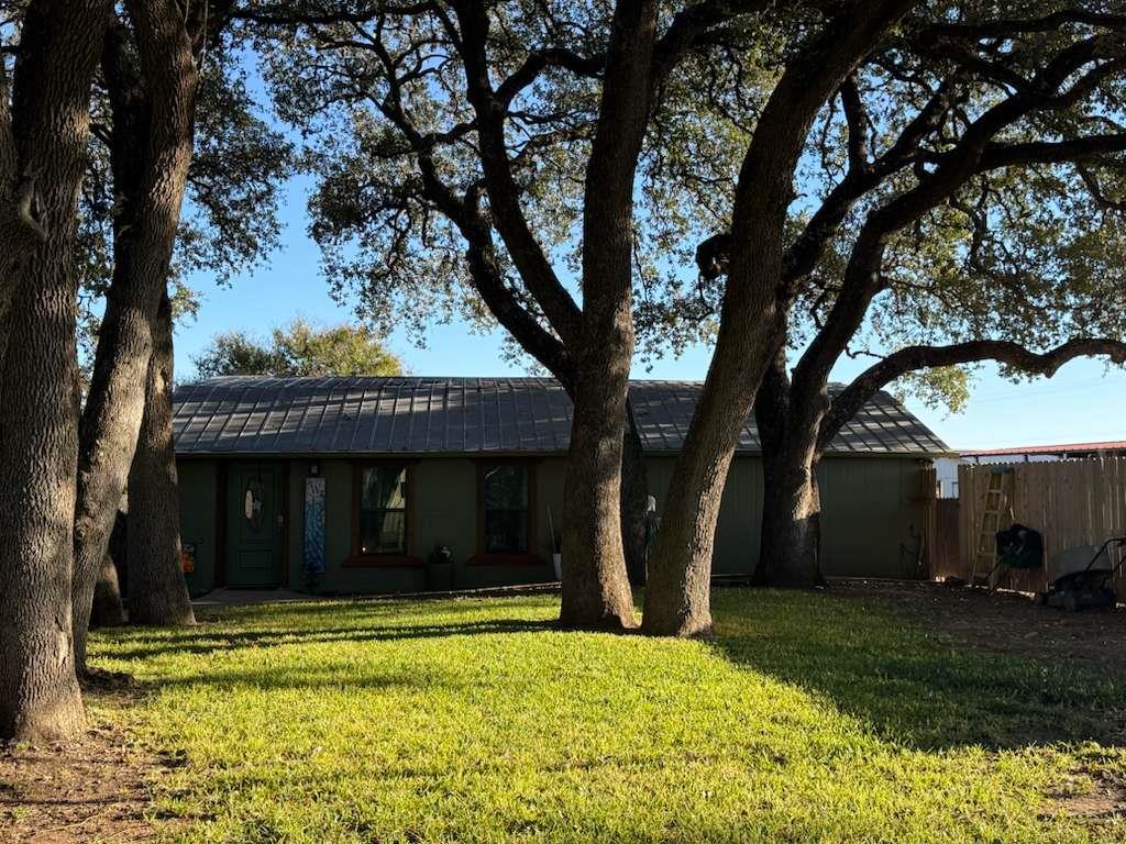 2425 Quail Foot St Property Photo 23