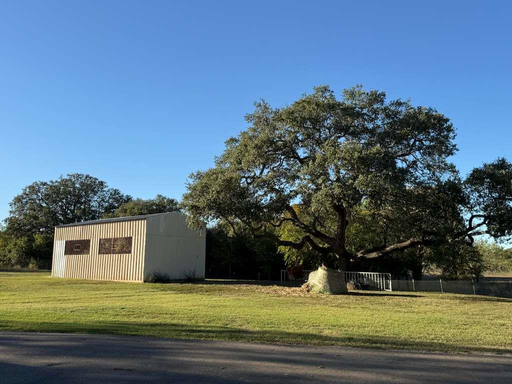 2425 Quail Foot St Property Photo 26